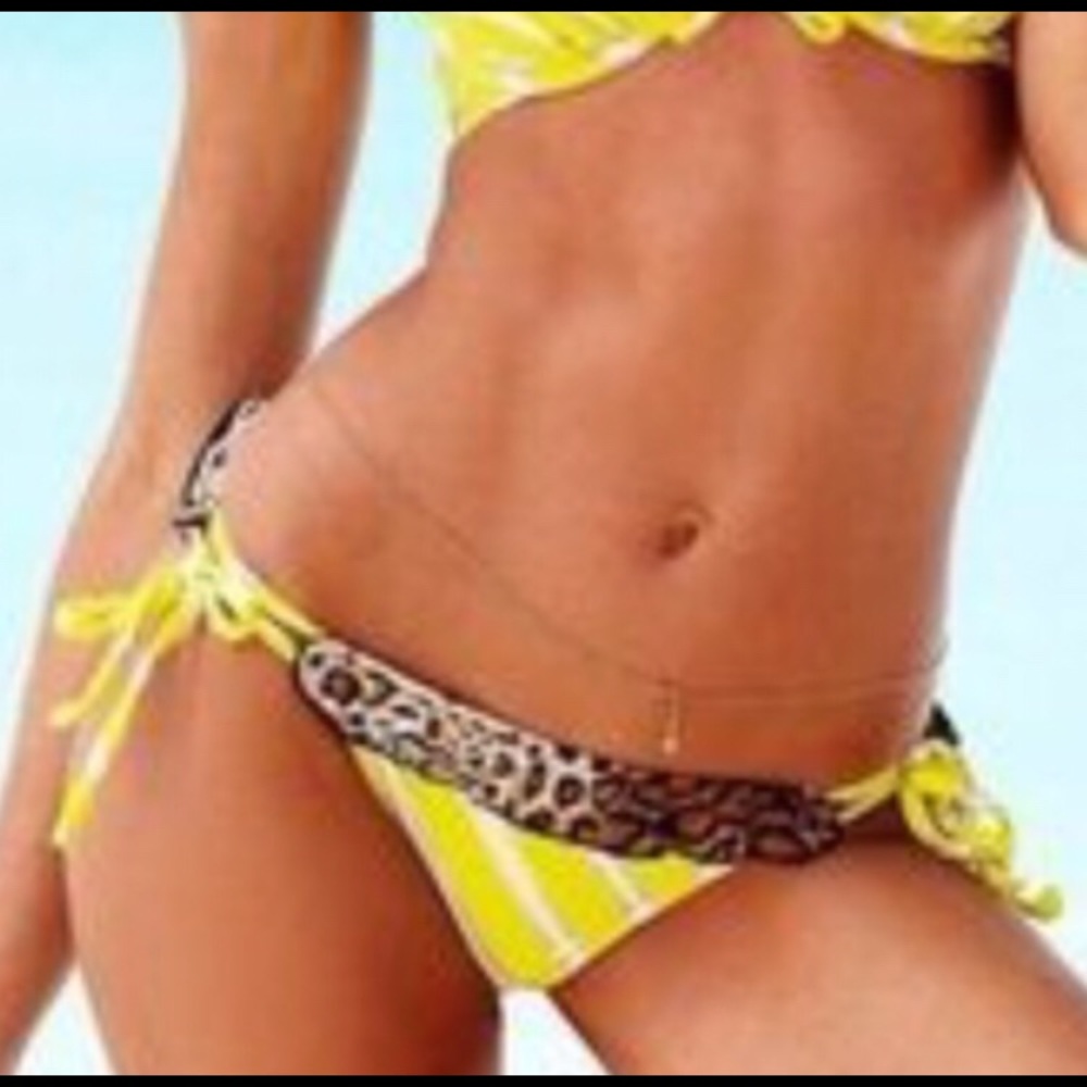 Victoria Secret Ruffle Bikini Bottom - Picture 2 of 4